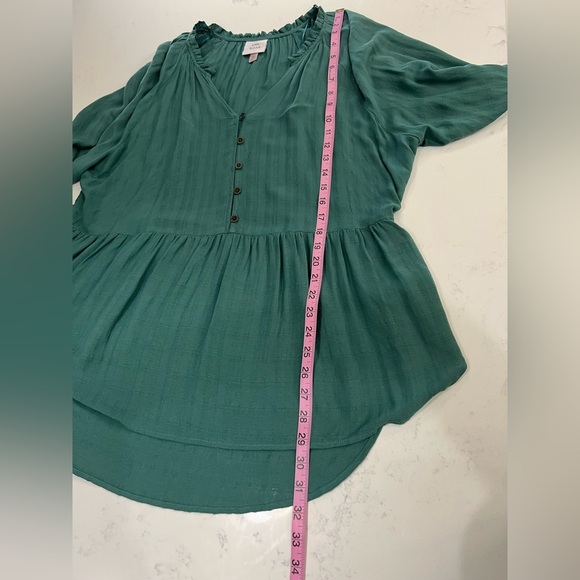 Knox Rose Green Buttoned Peplum Tunic - Picture 11 of 13